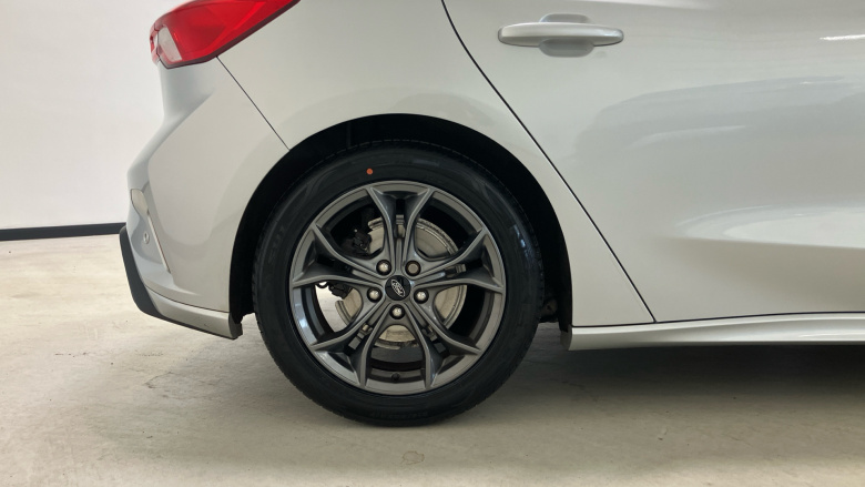 Ford Focus 1.0 EcoBoost 125 ST-Line 5dr Petrol Hatchback